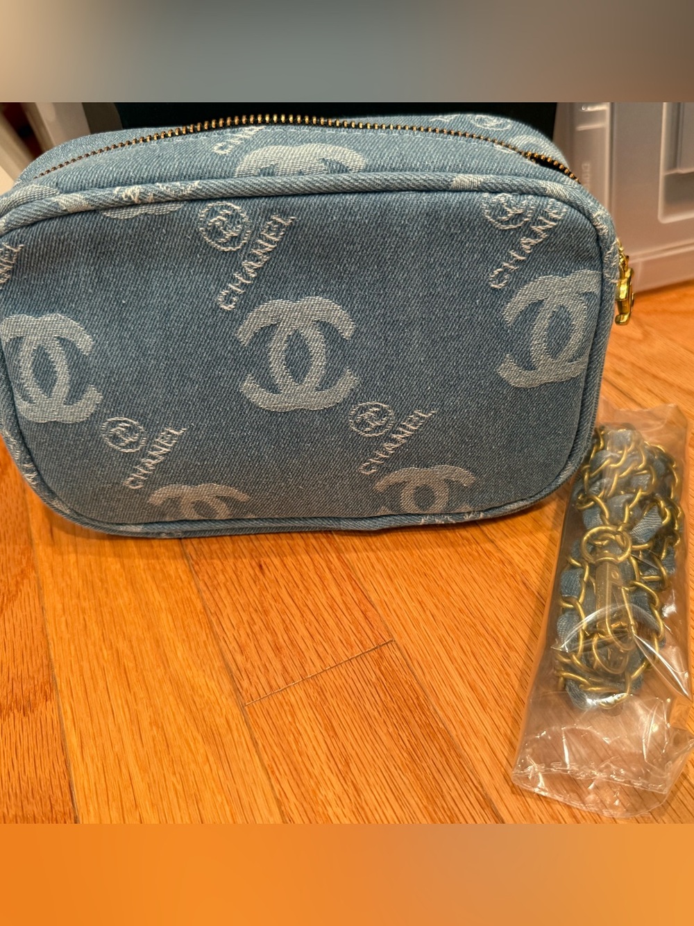 NEW CHANEL Denim Logo Crossbody Case - Light Blue with Gold Chain GWP